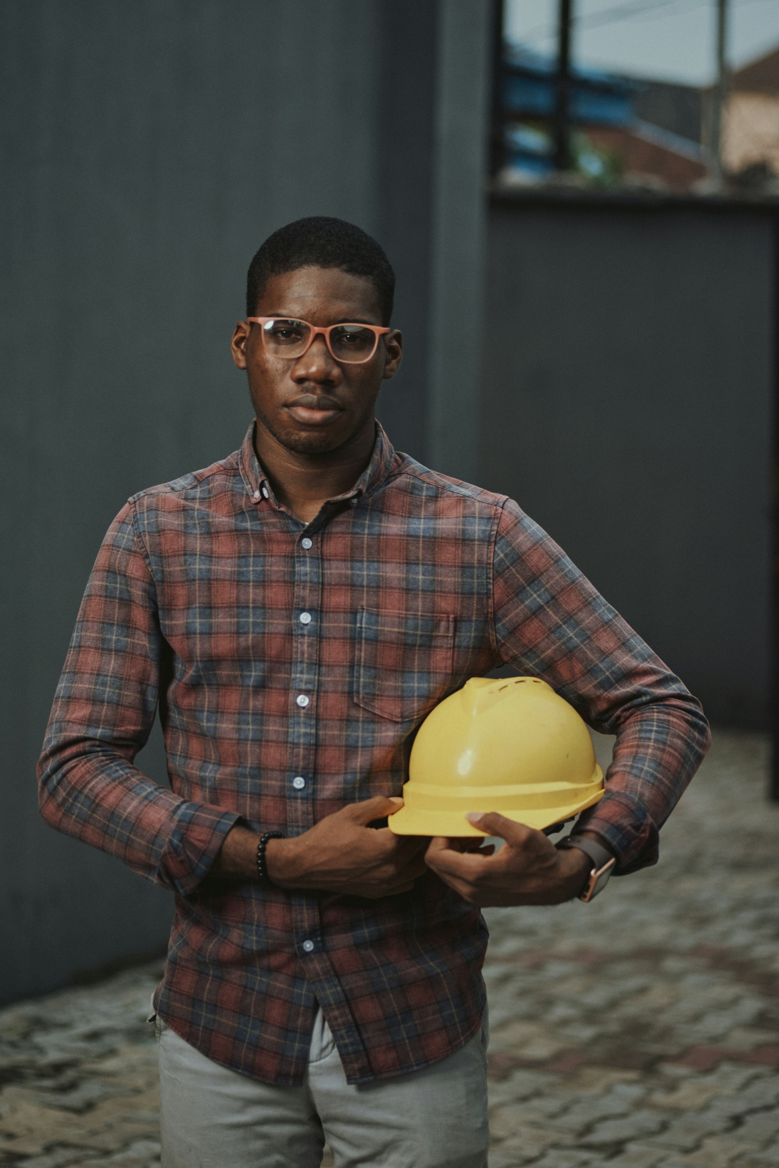 Ingénieur avec son casque de chantier